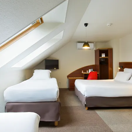 Comfort 3* エタンプ